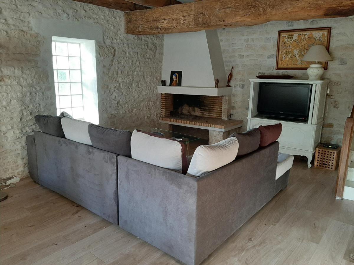 Le Petit Bois Apartment Ниор Екстериор снимка