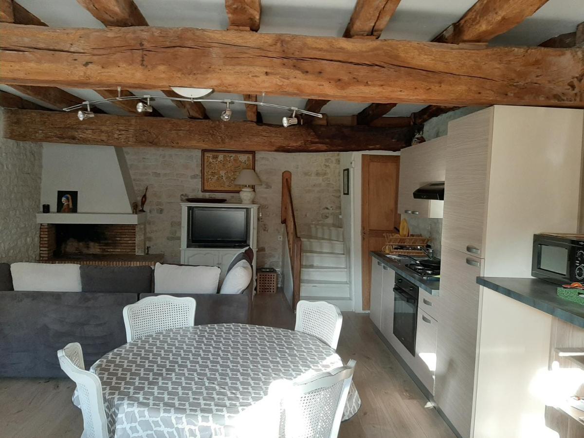 Le Petit Bois Apartment Ниор Екстериор снимка